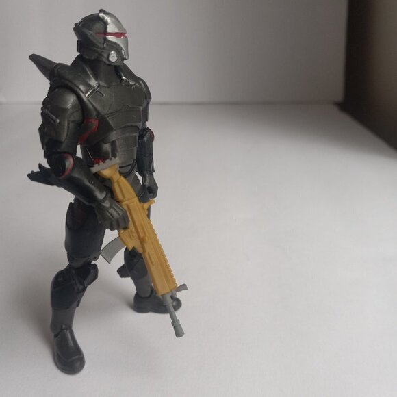 Fortnite Omega Toy Figurine 4" Tall with Weapons Scar Gun and Parasol - Picture 16 of 16